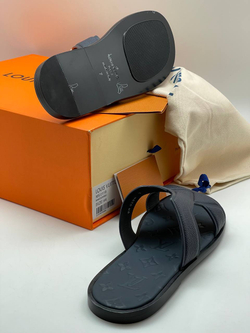 Шлёпанцы Louis Vuitton