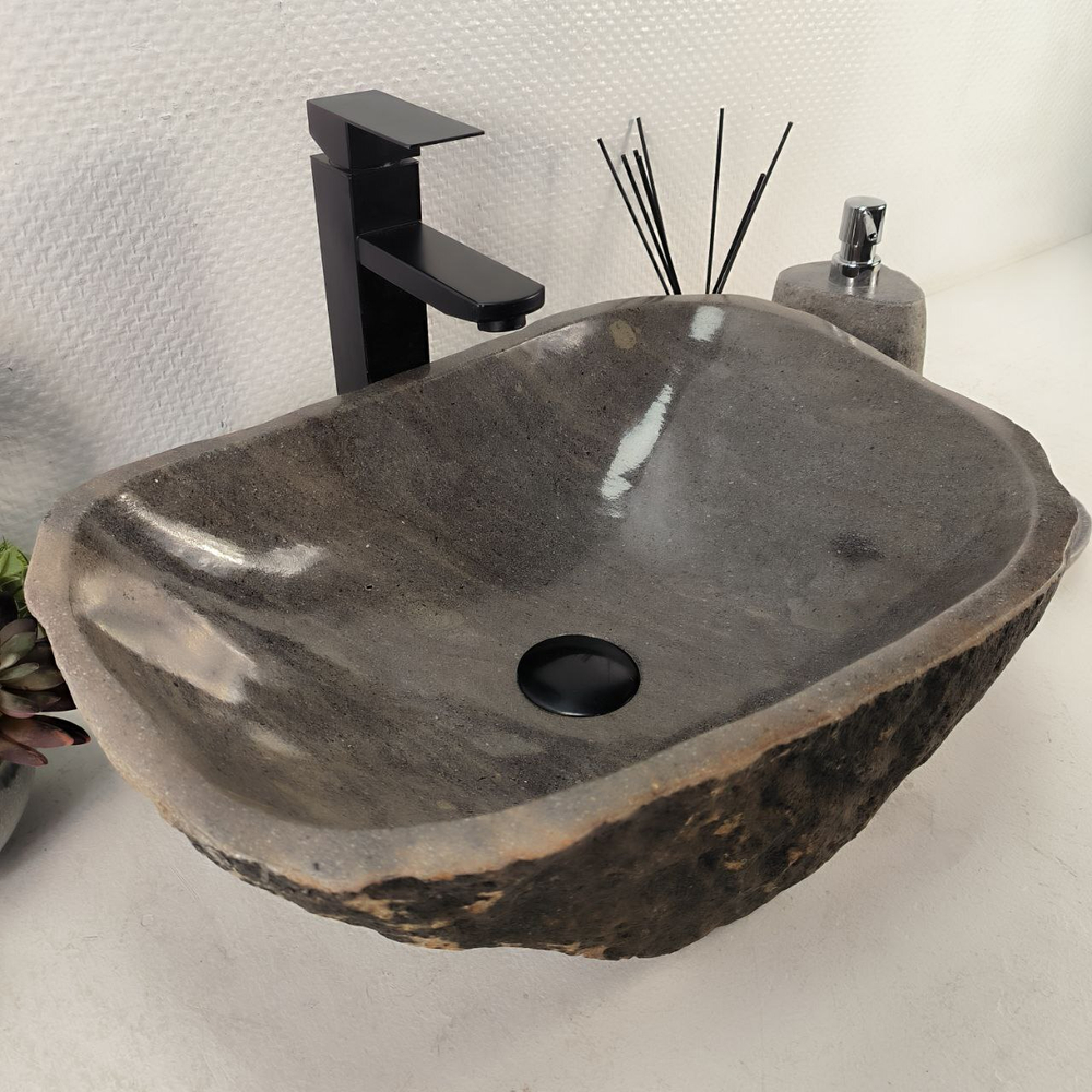 Раковина из речного камня RS-65117 48*35*15 0856