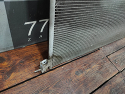 Радиатор кондиционера Mercedes C-Class (W205)  Б/У Оригинал A0995000454