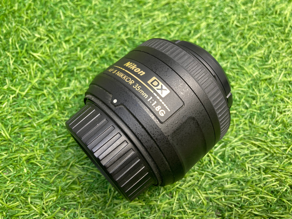 Nikon 35mm 1.8G AF-S DX Nikkor