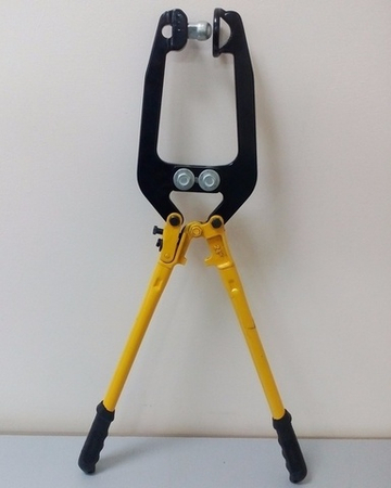 Устройство (щипцы, клещи) для растяжки ботинок хоккейных и фигурных коньков