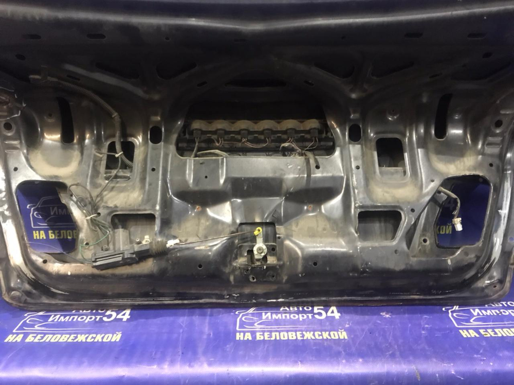 Крышка багажника NISSAN PULSAR 1999