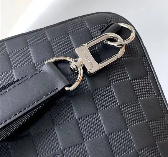 Сумка-слинг Louis Vuitton Avenue NM кожа Damier Infini