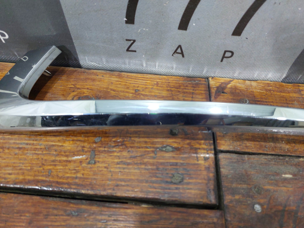 Молдинг переднего бампера правый LADA Granta 18-нв Б/У Оригинал 8450100990