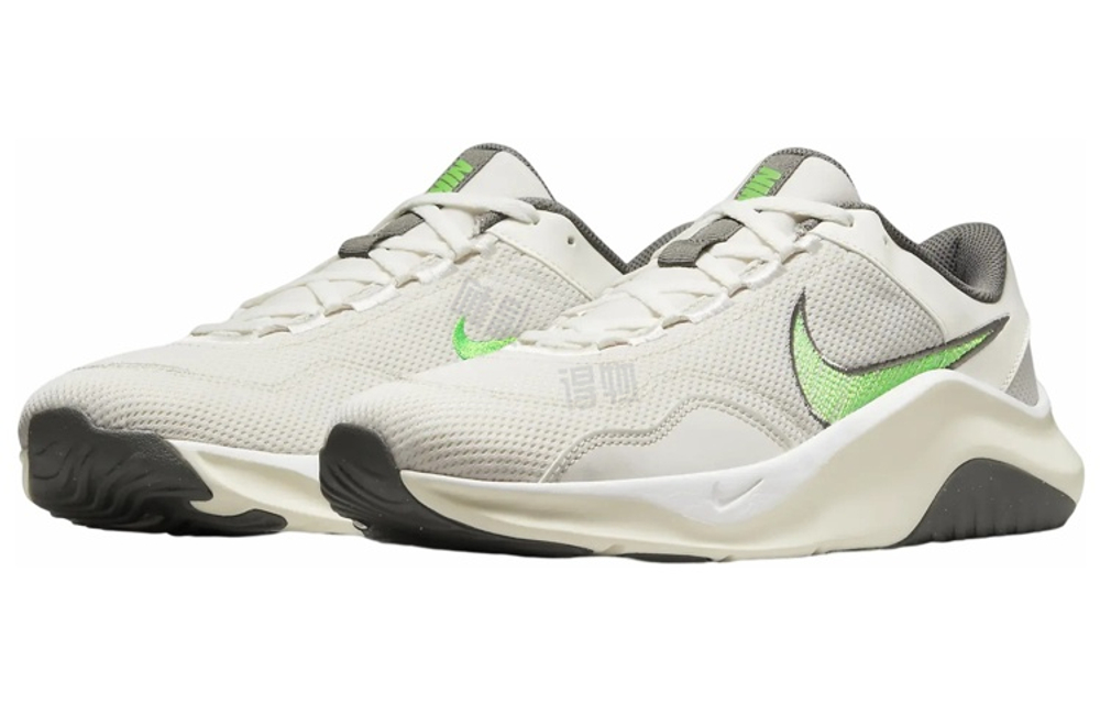 Кроссовки Nike Legend Essential 3