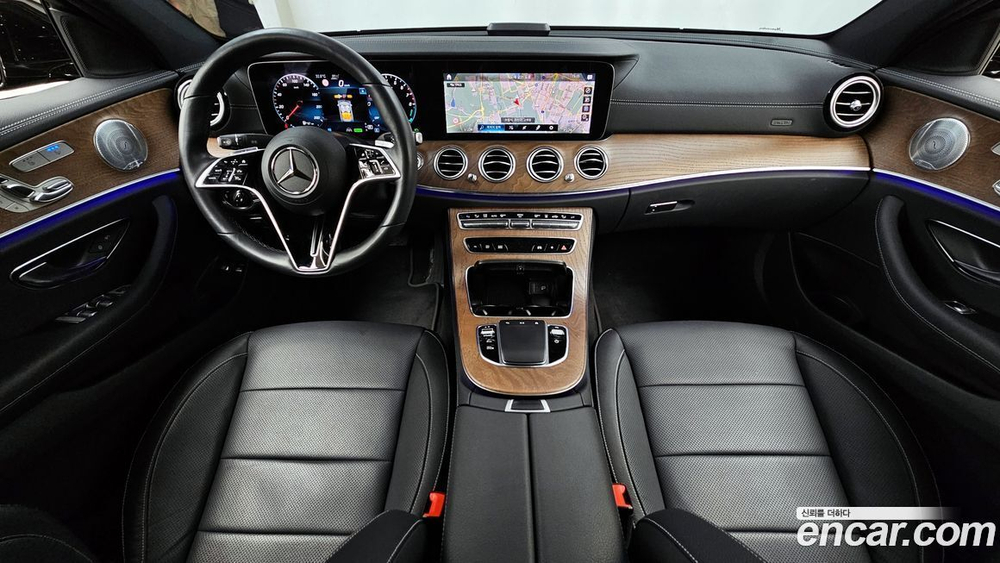 Mercedes-Benz E-Class W213 E300e 4MATIC Exclusive (01.2021)