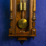 Настенные часы в стиле Грюндерцайт