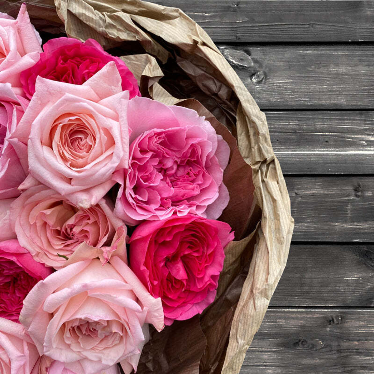 × 2 + 1 Слова любви — букет ароматных розовых роз коллекции Фея розы