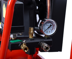 Компрессор пневматический 380В 2.2кВт 8атм. 300л/мин. ресивер-100л поршневой ременной GTE