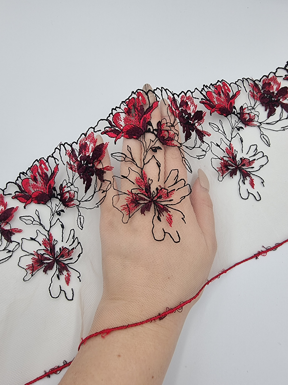 Вышивка на сетке бежевый/бордовый К799 левая 15,5 см