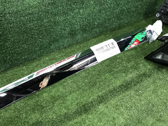 Молдинг заднего бампера Bentley Bentayga (2015-2020)