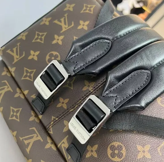 Рюкзак Louis Vuitton Discovery PM канва Monogram Macassar