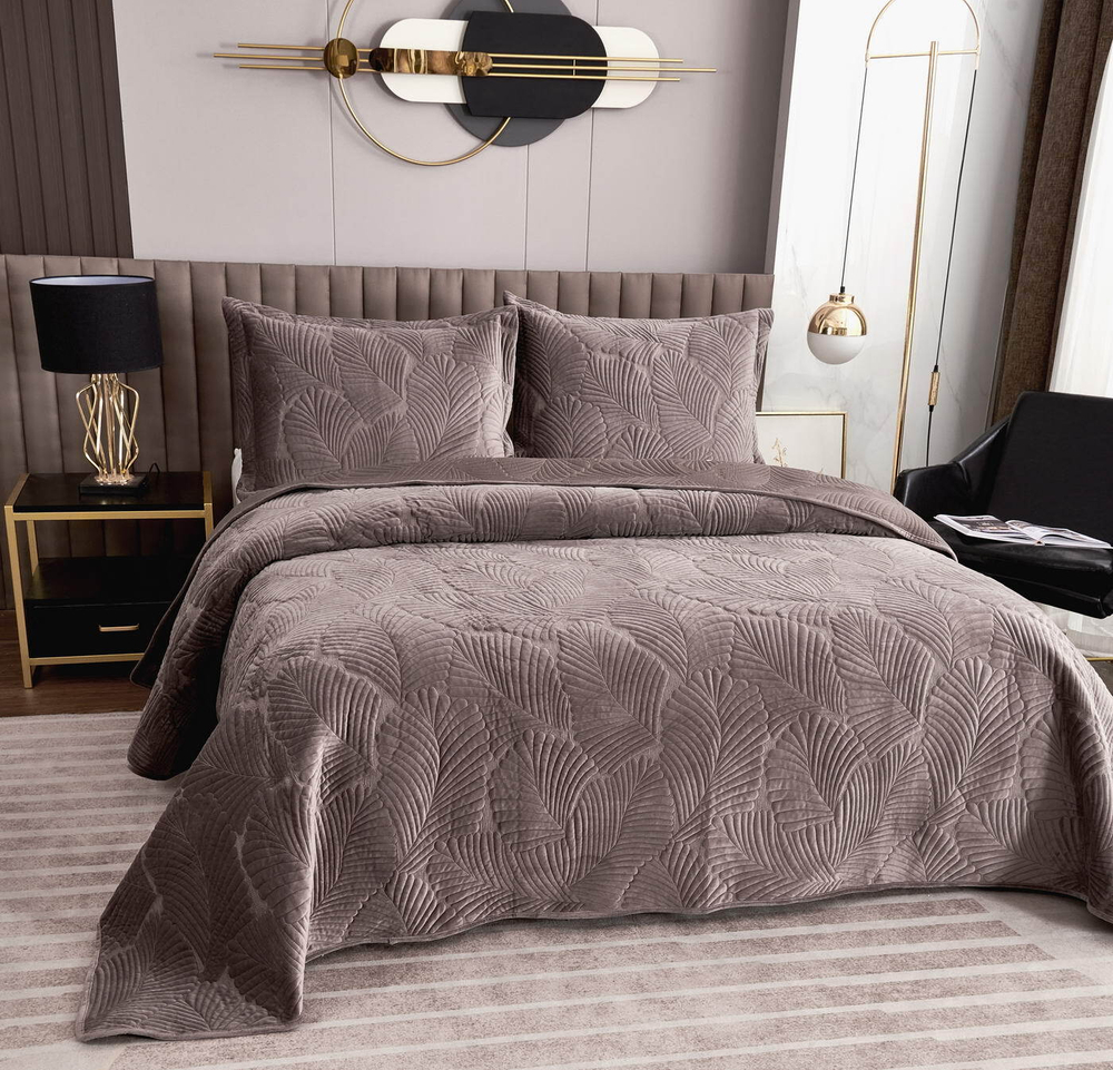 Покрывало 240х260 и 2 наволочки 50х70 Sofi De MarkO Ноэль мокко