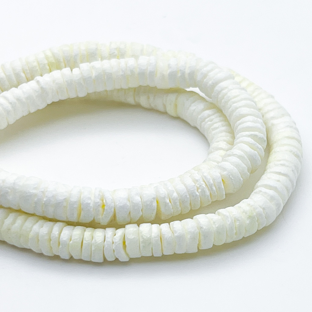 Ракушка тонированная, цвет бледно-желтый, размер 6 мм, цена за нить 60 см