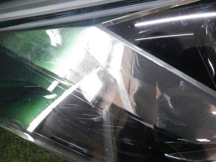 Фара правая Toyota C-HR (2019-2023) LED