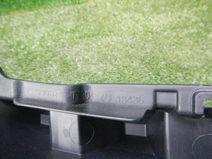 Кронштейн переднего бампера Mercedes S W222 (2013-2017)