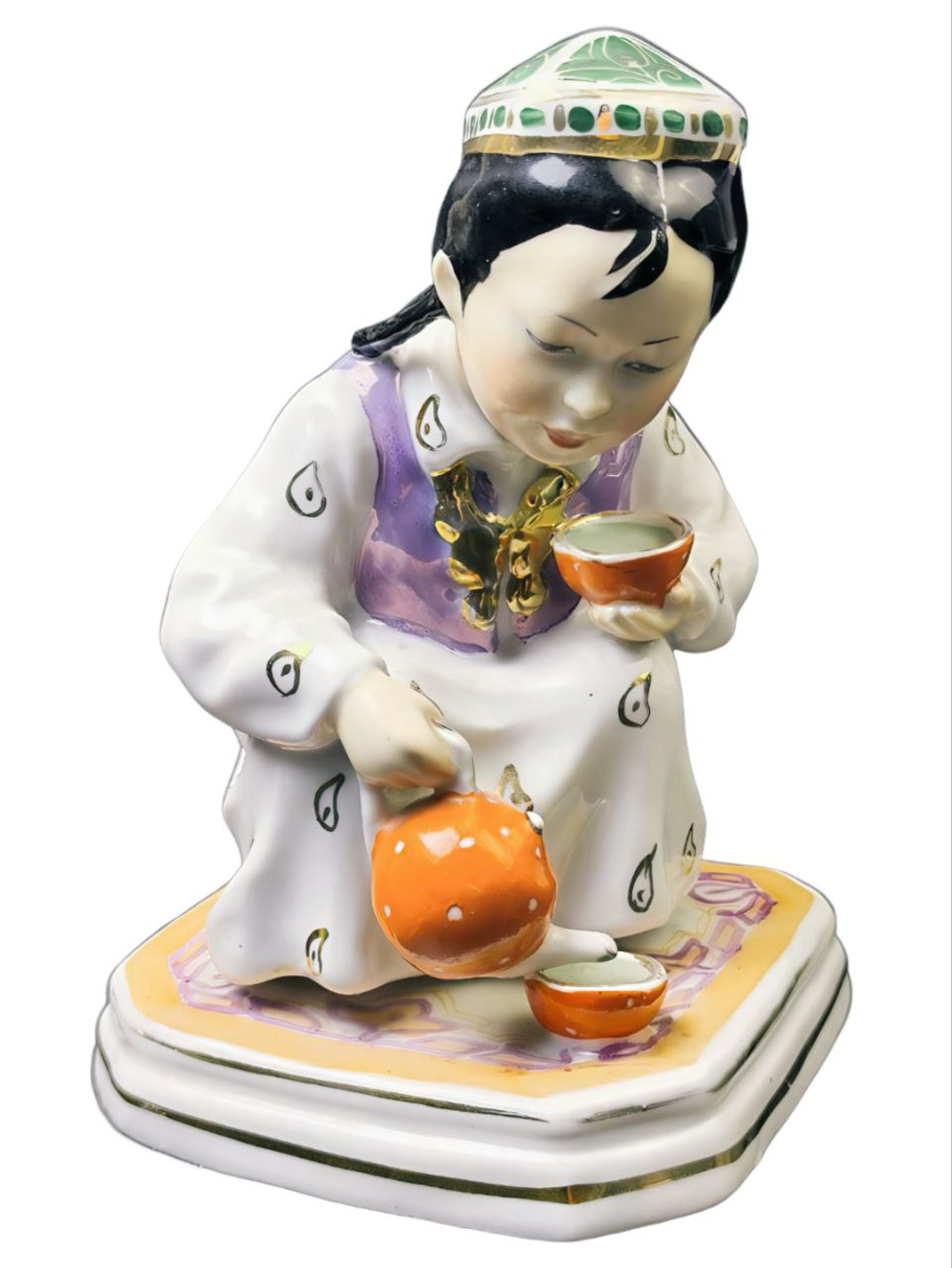 Фарфоровая статуэтка "Маленькая хозяйка" ДФЗ