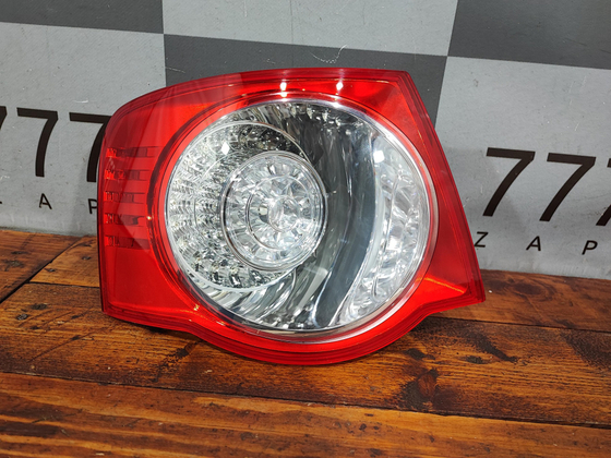 Фонарь левый Volkswagen Jetta 5 Оригинал целый 1K5945095M