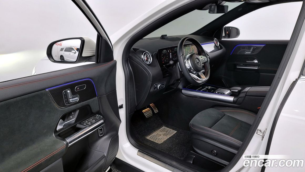 Mercedes-Benz GLA-Class H247 GLA250 4MATIC (12.2022)