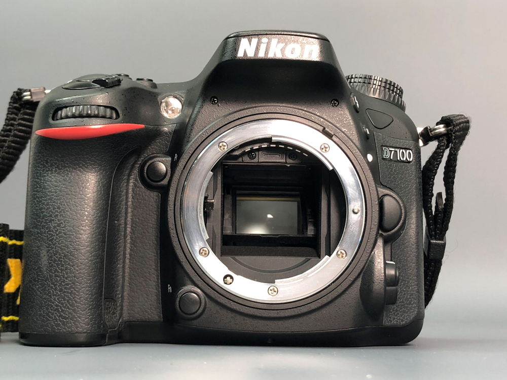 Nikon D7100 18.490 кадров