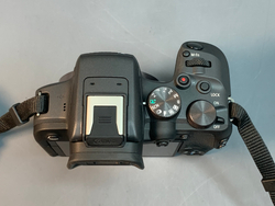 Canon EOS R10 Kit RF-S 18-45mm F4.5-6.3 IS STM 2.000 кадров