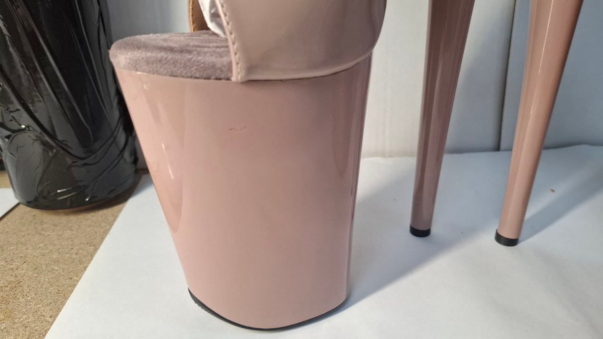 AXEL. Босоножки четверки. Лак - SHDS-013new-4-ekoz-bl-sale37_063