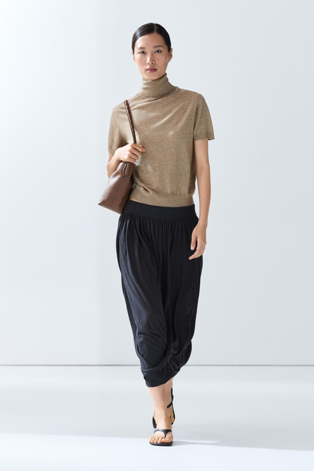 Massimo Dutti Свитер из шерсти с высоким воротником, пестро-бежевый