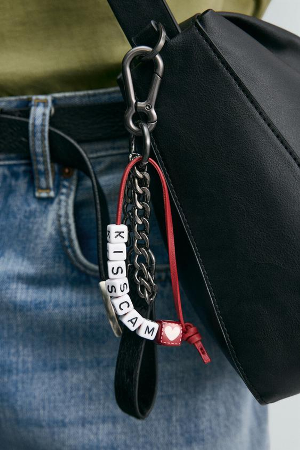 ZARA СУМКА С ПОДВЕСКАМИ, ЧЕРНЫЙ