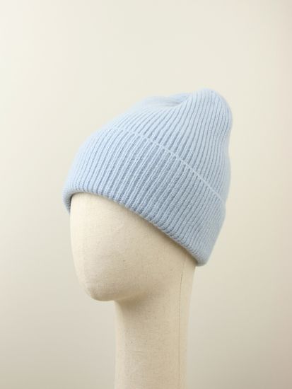 Шапка вязаная "Прогулка с корги", 100% шерсть ягнёнка, цвет серо-голубой.