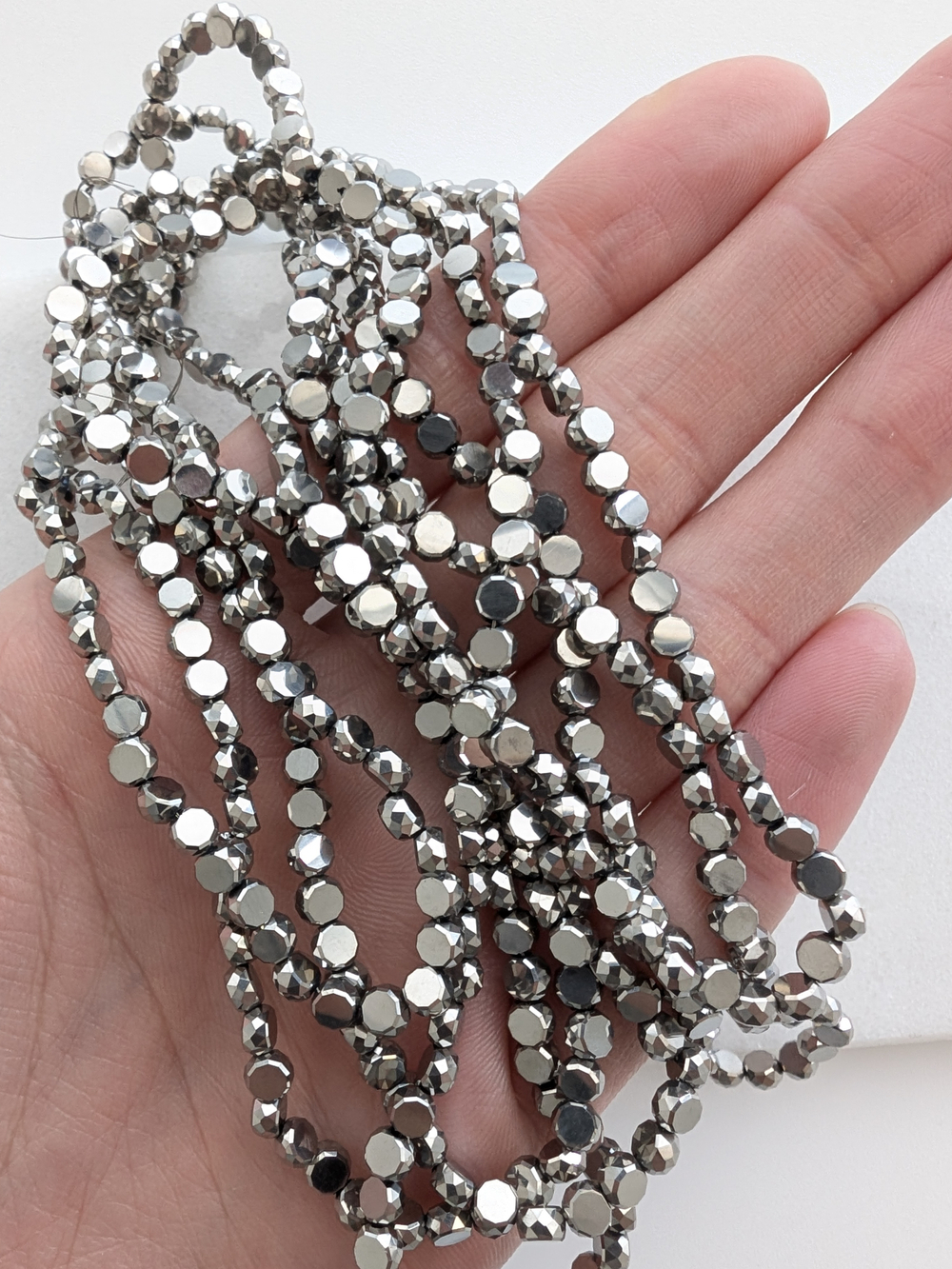 Стекло монетка 4мм, серебристый