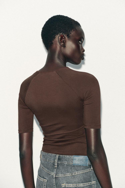 ZARA МЯГКАЯ ФУТБОЛКА, КОРИЧНЕВЫЙ