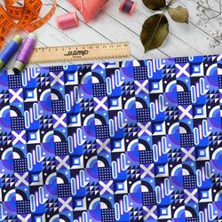 Ткань флис мелкий графичный узор на синем фоне