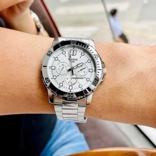 Наручные часы Casio MTP-VD300D-7E