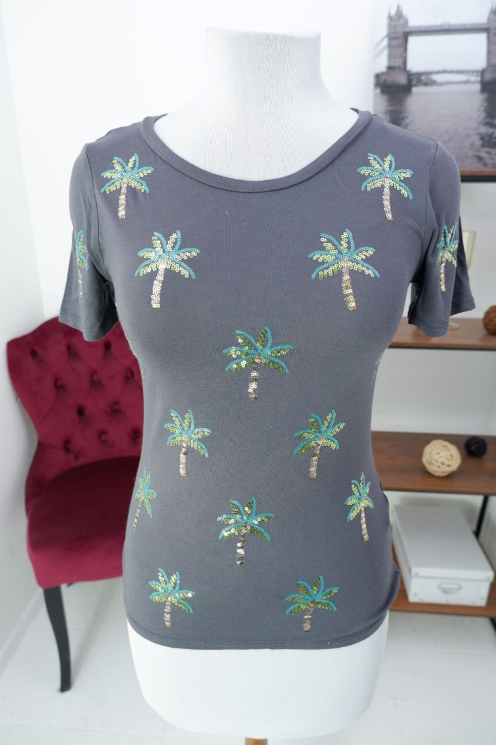 Футболка H&M из вискозы на каждый день 42 размер