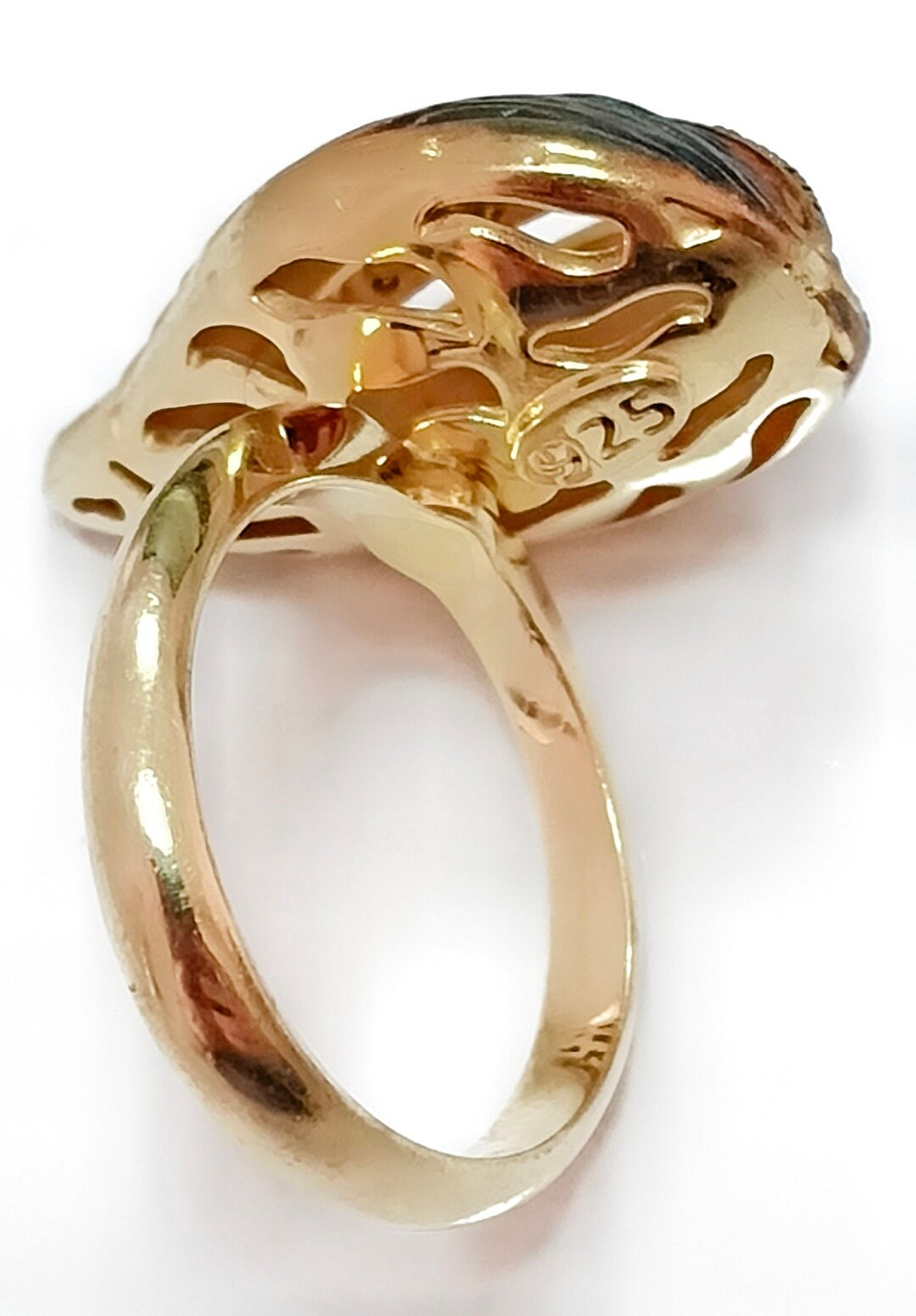 Ювелирное кольцо из серебра с позолотой