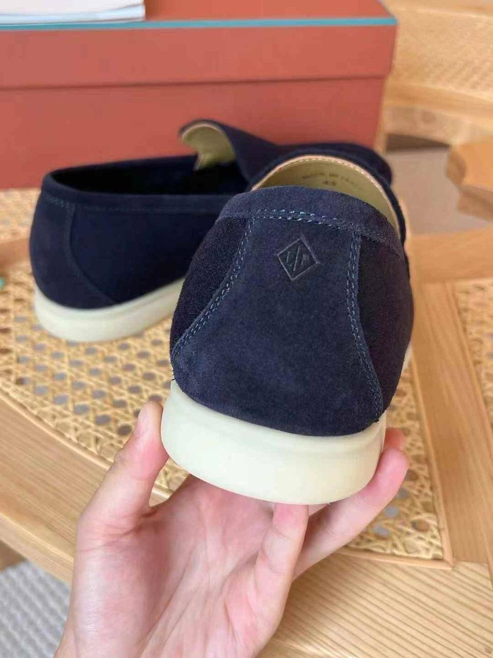 Лоферы Loro Piana Summer Walk с мехом