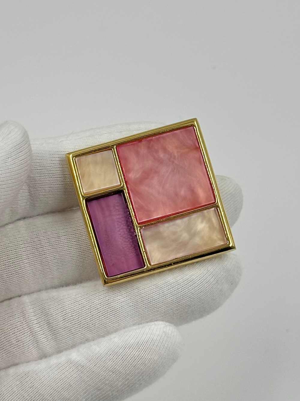 Брошь Yves Saint Laurent