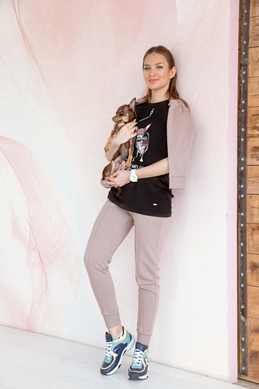 Black T-shirt with a dog