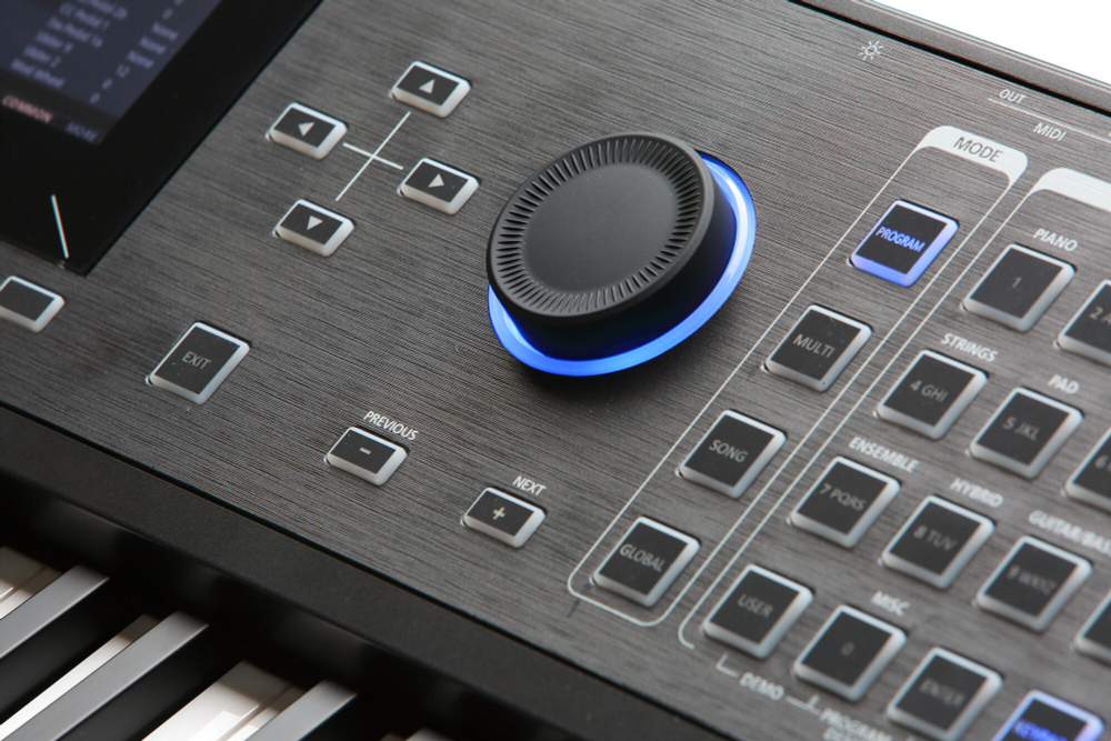 Синтезатор Kurzweil PC4
