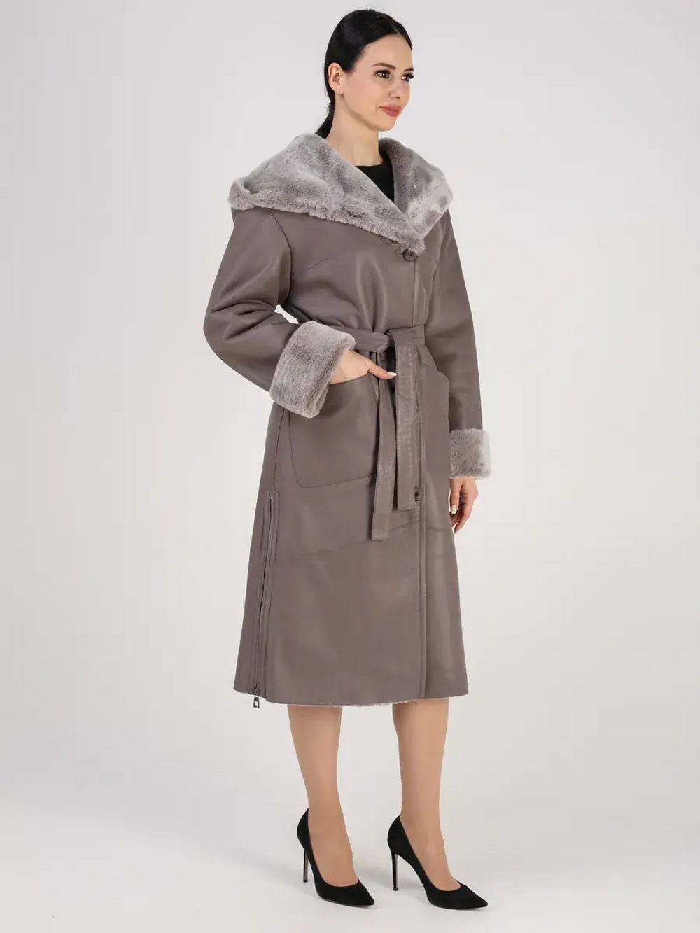 Дубленка зимняя натуральная с капюшоном длинная