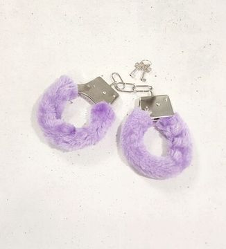 Наручники меховые, сиреневые