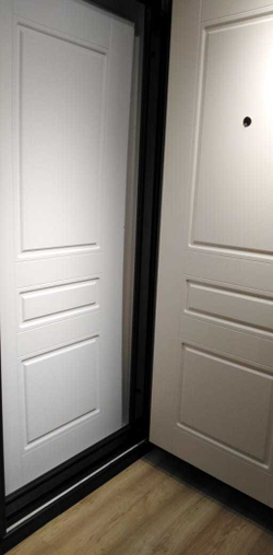 Входная металлическая дверь Бункер HIT B-04/ ФЛ-711 Белый софт