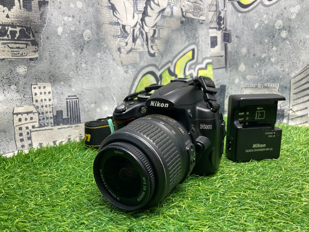 Nikon D5000 Kit 18-55mm 10.000 кадров