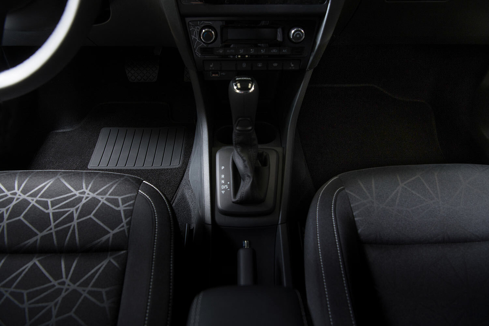 Ворсовые коврики LUX для Skoda Rapid 2012-2020, Seintex.85494