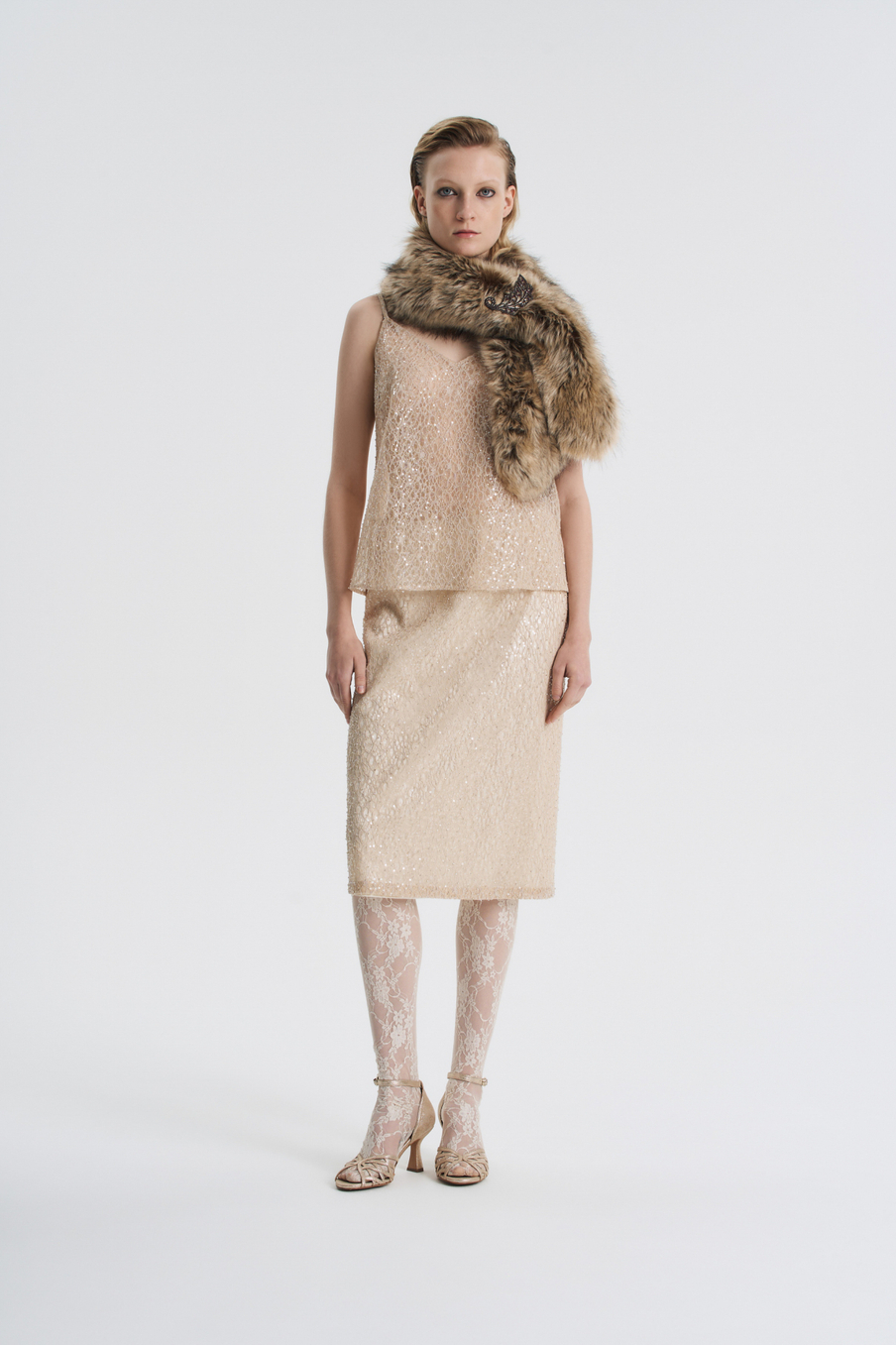 Юбка-миди с вышивкой