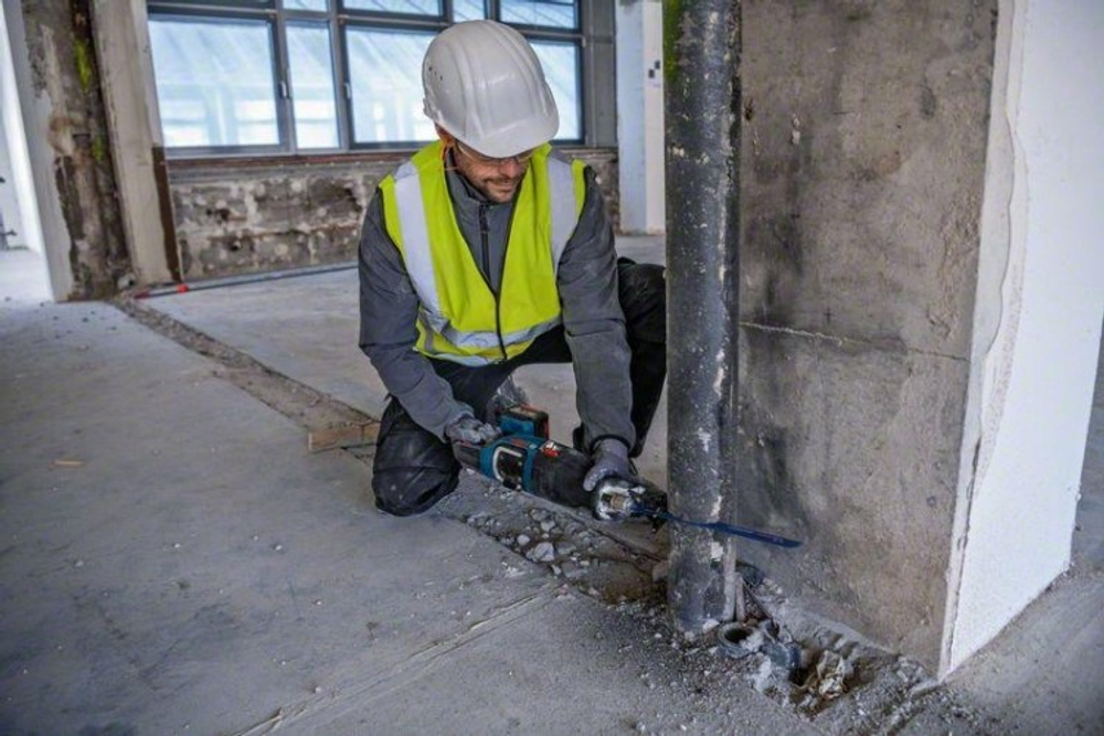Пила сабельная аккумуляторная BOSCH GSA 185-LI без АКБ иЗУ 06016C0020