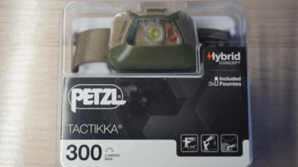 Фонарь налобный Petzl Tactikka - Black