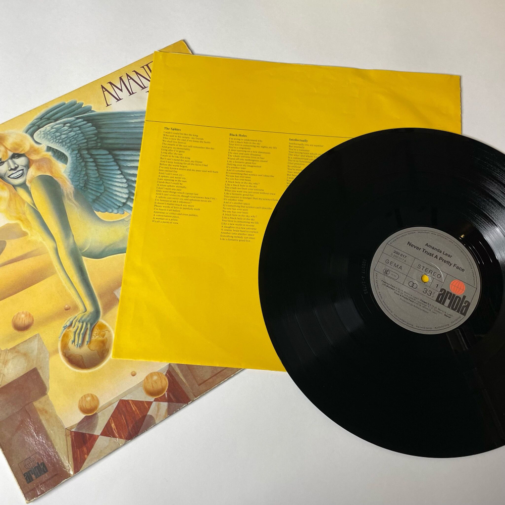 Винтажная виниловая пластинка LP Amanda Lear Never Trust A Pretty Face (Germany 1979)