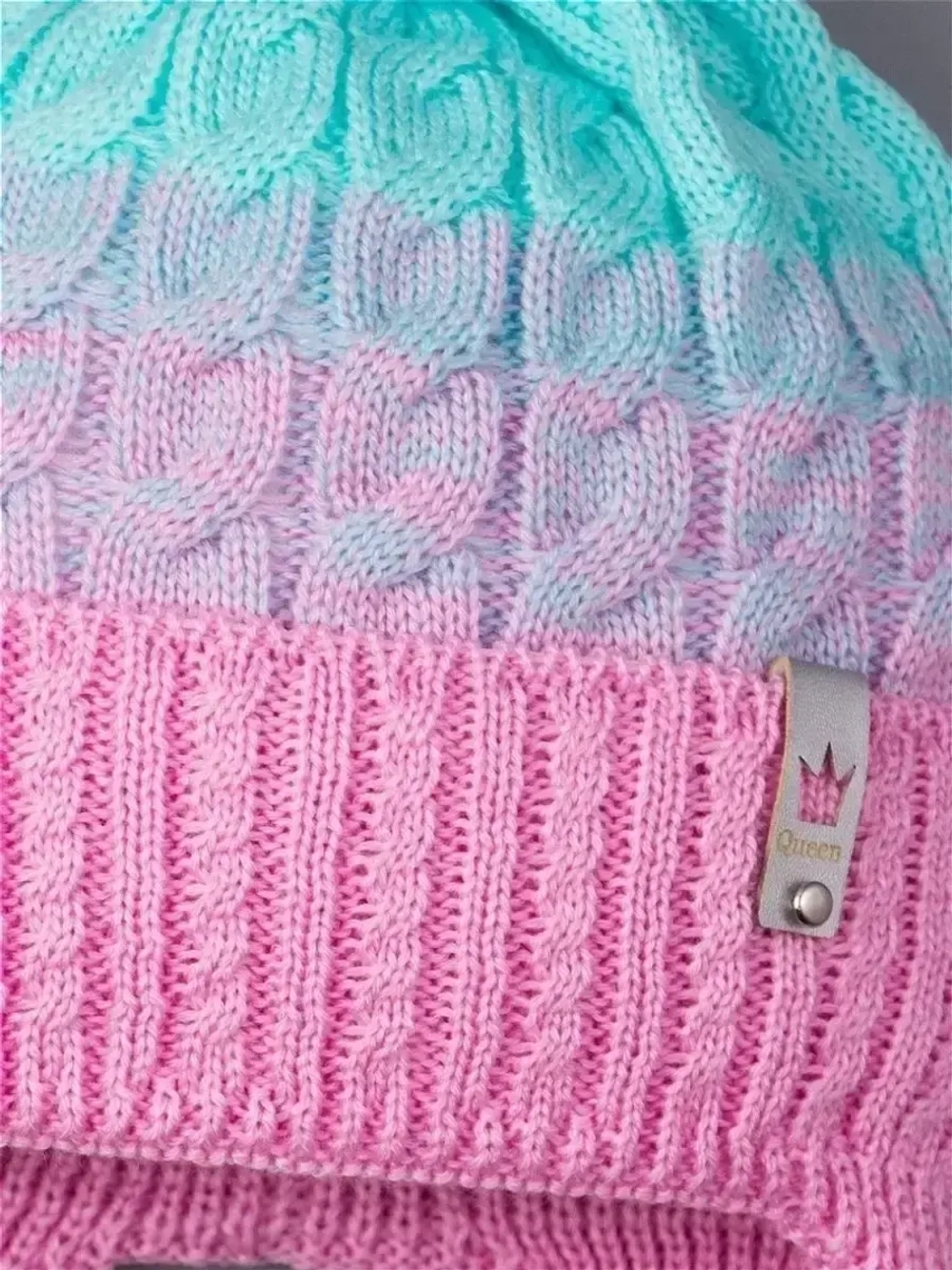 Шапка для девочки осенняя с завязками