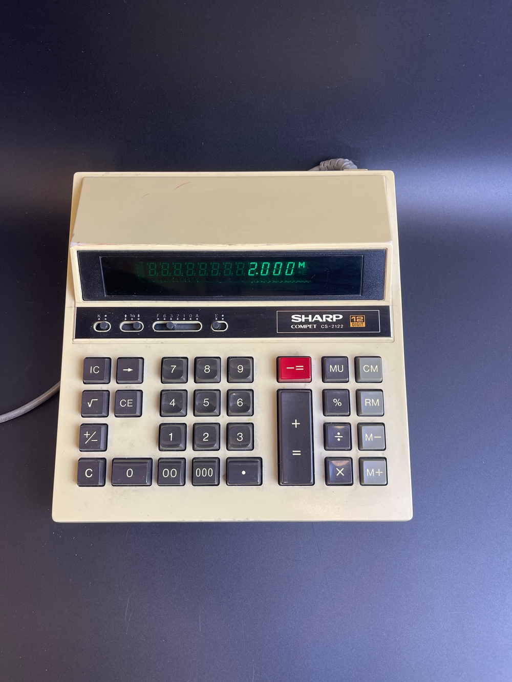 Калькулятор электронный SHARP Compet CS-2122. Япония 1970-е г. Рабочий